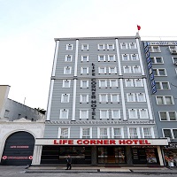 Life Corner Hotel